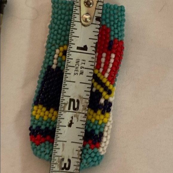 Hand beaded holder for a bic - Picture 3 of 8